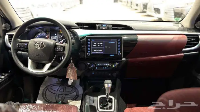 هايلكس GLX2 2025 وارد الساير بنزين 10