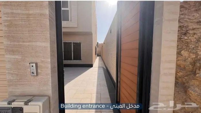 دور ارضي للإيجار   حي النرجس 1