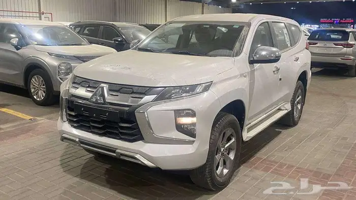 ميتسوبيشي مونتيرو ستاندر LL موديل 2025 بنزين 4