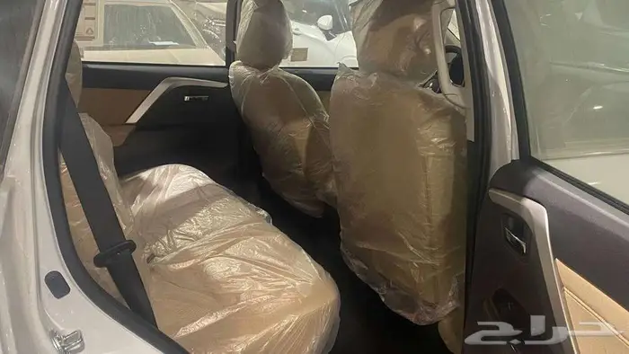 ميتسوبيشي مونتيرو ستاندر LL موديل 2025 بنزين 11