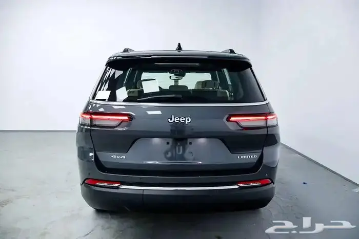 جيب شيروكي ليميتد 3.6 2023 2