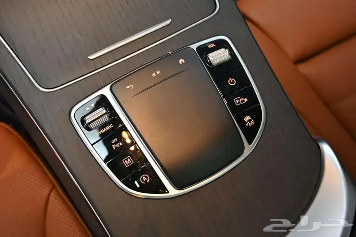 مرسيدس GLC300 2023 وارد كوريا 12