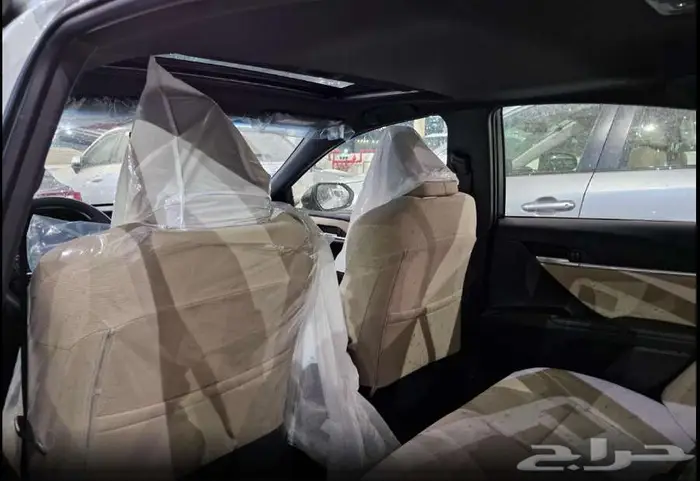 تويوتا كامرى LE موديل 2025 عرض العيد الوطنى 7