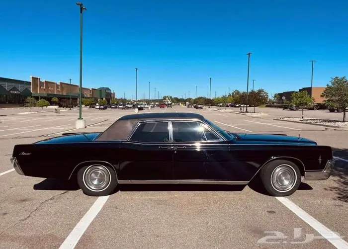 للبيع لنكون موديل 1966 Lincoln continental Sedan 4D 4