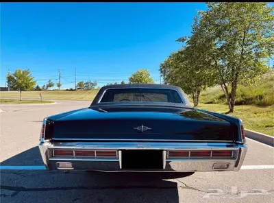 للبيع لنكون موديل 1966 Lincoln continental Sedan 4D index