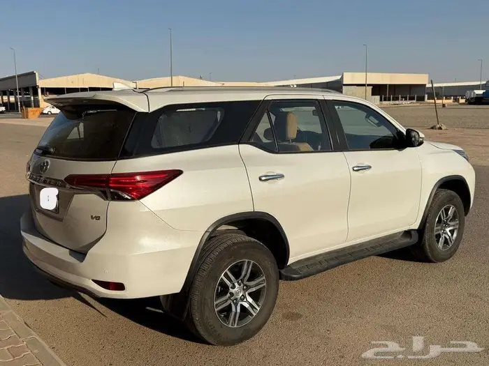 تويوتا فورتشنر VX1 دبل بنزين موديل 2023 ممشى 47000 6