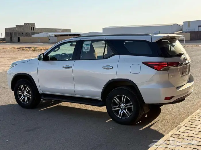 تويوتا فورتشنر VX1 دبل بنزين موديل 2023 ممشى 47000 4