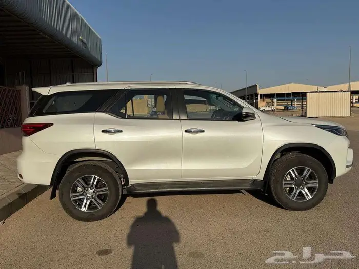 تويوتا فورتشنر VX1 دبل بنزين موديل 2023 ممشى 47000 7