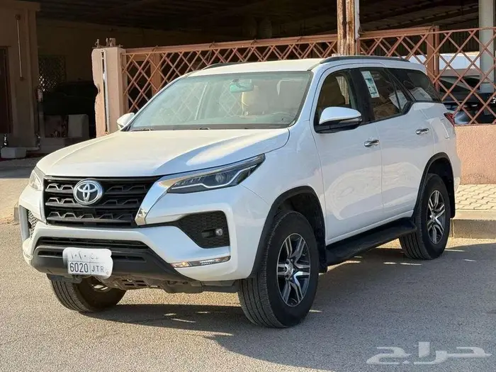 تويوتا فورتشنر VX1 دبل بنزين موديل 2023 ممشى 47000 2