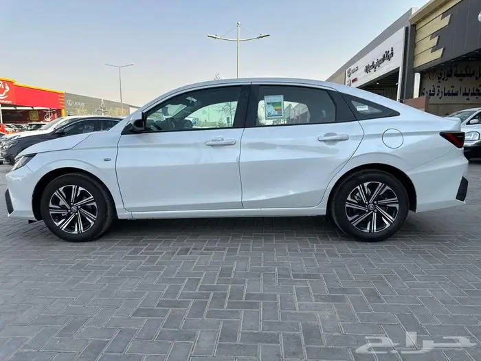 تويوتا يارس واي بلس 2026- عبد اللطيف جميل - عروض الاقساط 8