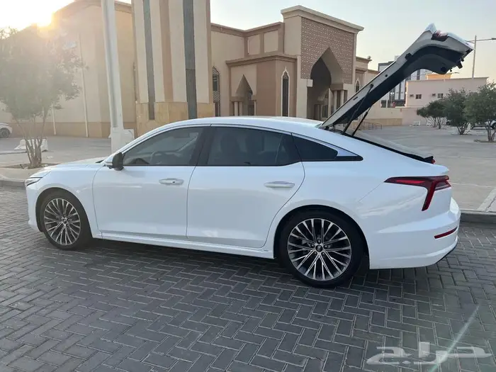 للبيع او البدل Faw Bestune B70 4