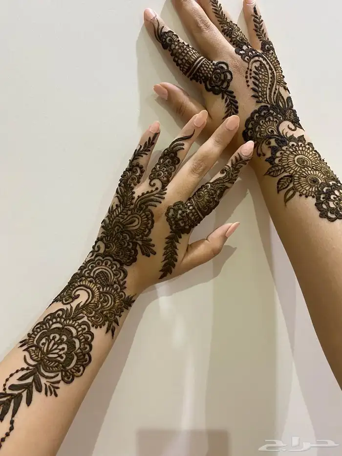 حناء بأيد  سعودية.. نقشك فخر في اليوم الوطني 3