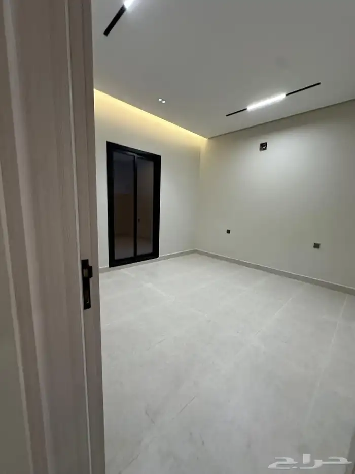 ادوار للبيع في حي المرجان 4