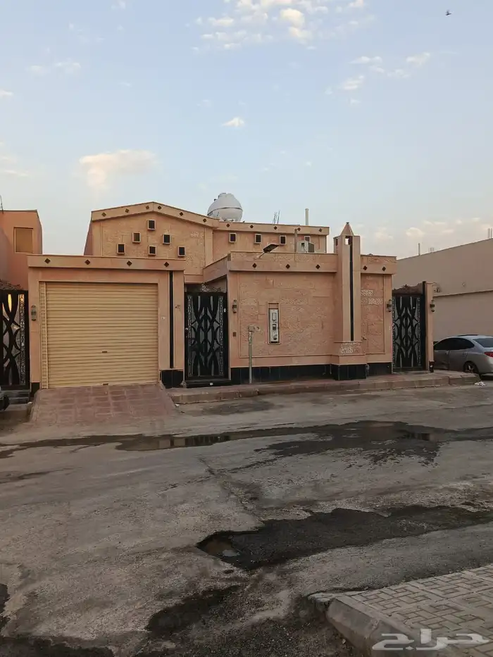 دور للبيع حي طويق 0