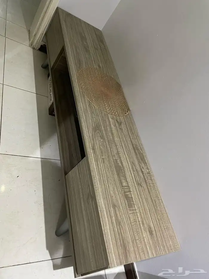 انتريه حامل تلفزيون جديد و بحالة جيدة 0