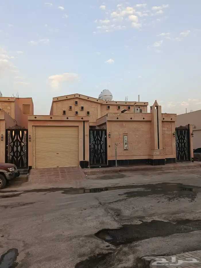دور للبيع حي طويق 2