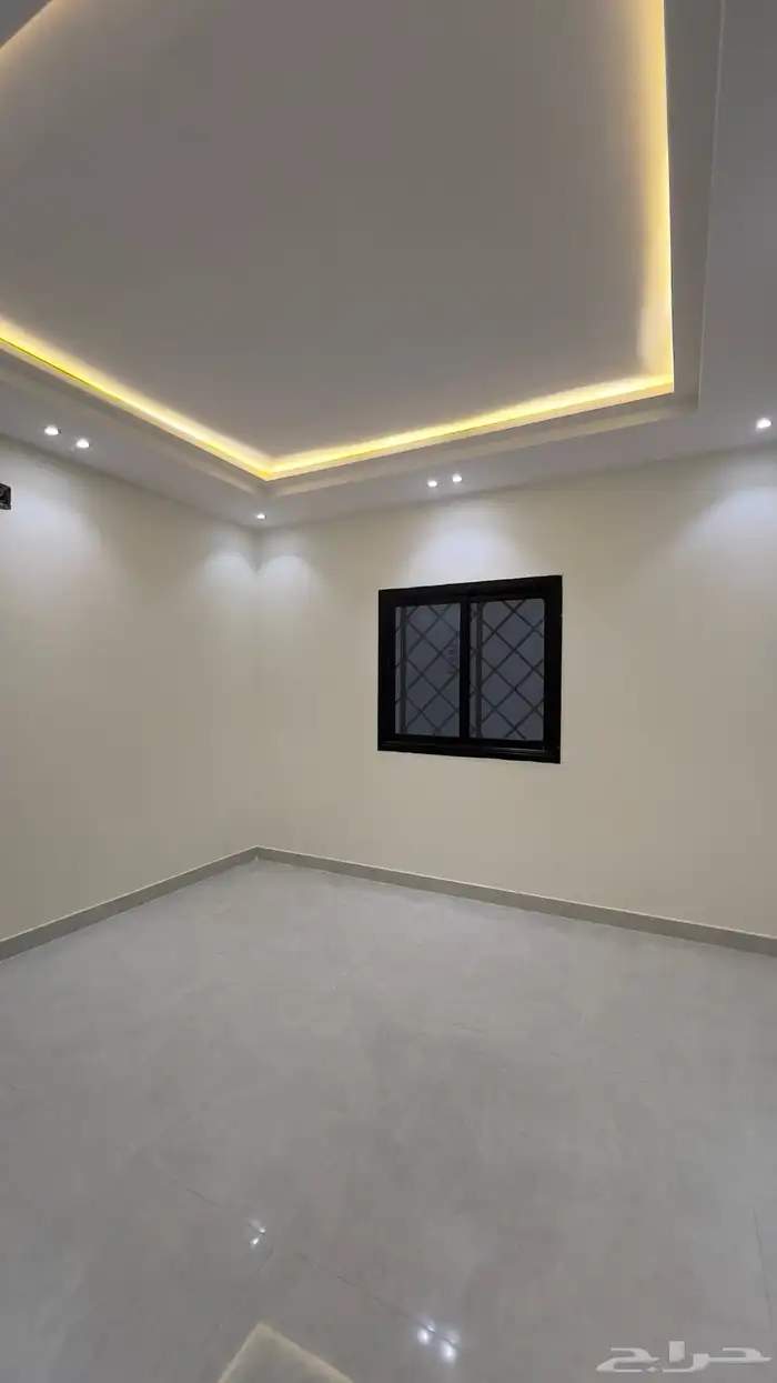 تاون هاوس للبيع في حي بدر 4
