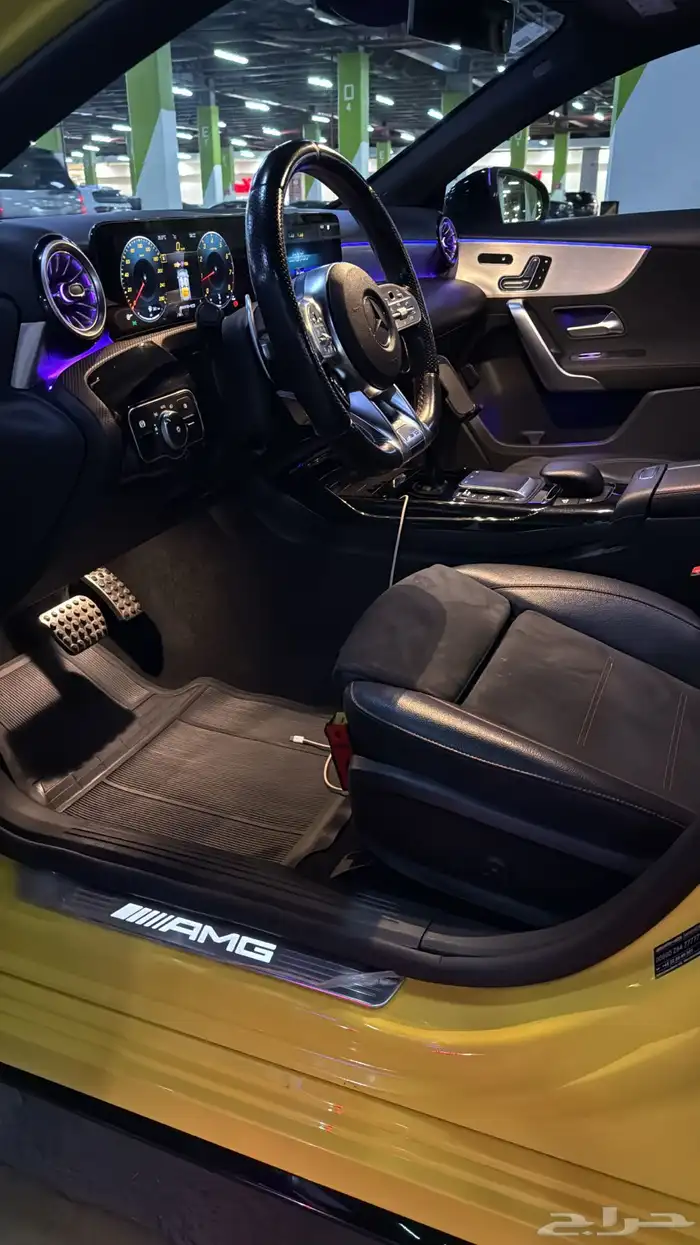 مرسبدس A35 موديل 2023 فئه AMG بلاك ايدشن 20
