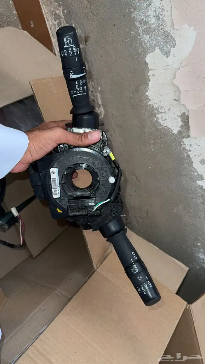 مسجل يارس او كامري 2012-2015 طارات 27