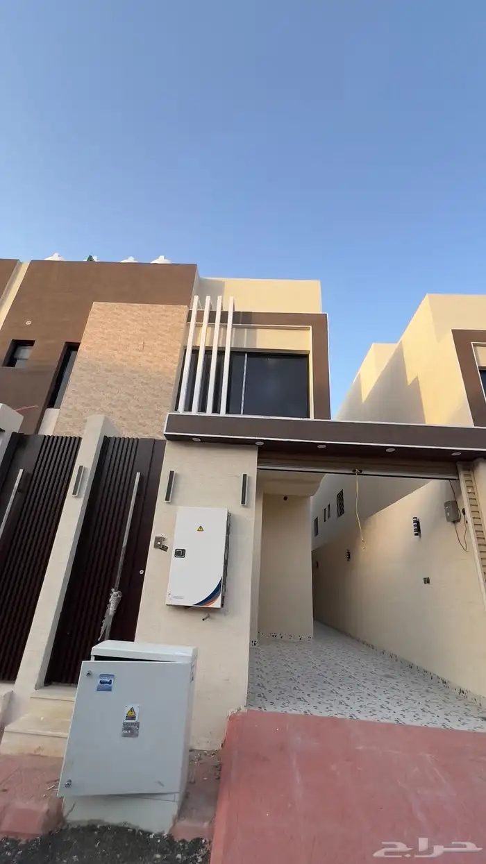 تاون هاوس للبيع في حي بدر 0