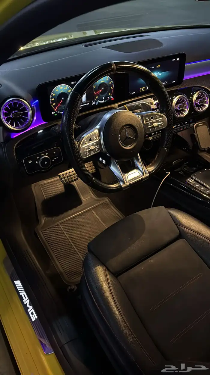 مرسبدس A35 موديل 2023 فئه AMG بلاك ايدشن 19