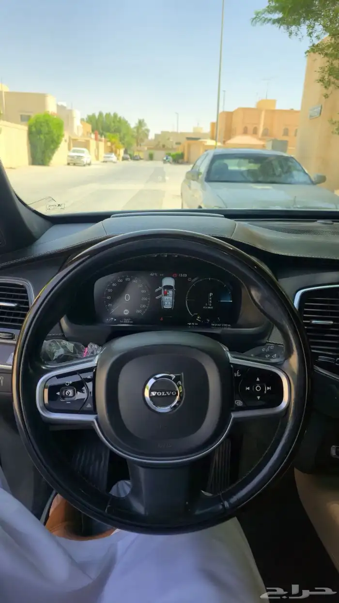 فولفو XC90 - موديل 2019 10