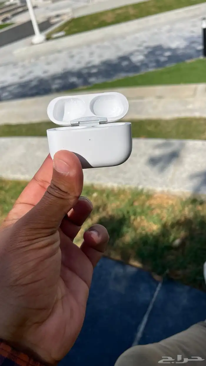 AirPods Pro 2 أصلية   استخدام خفيف وبسعر مميز 4