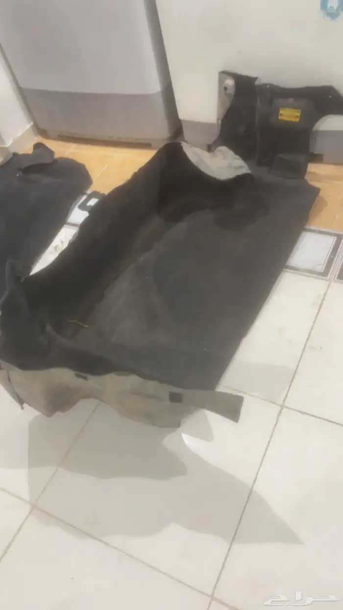 ارضية شنطة مع غطا الاستبنة قراند ماركيز 0