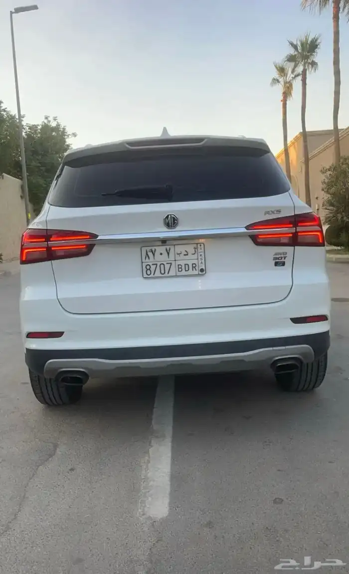 ام جي RX5 8