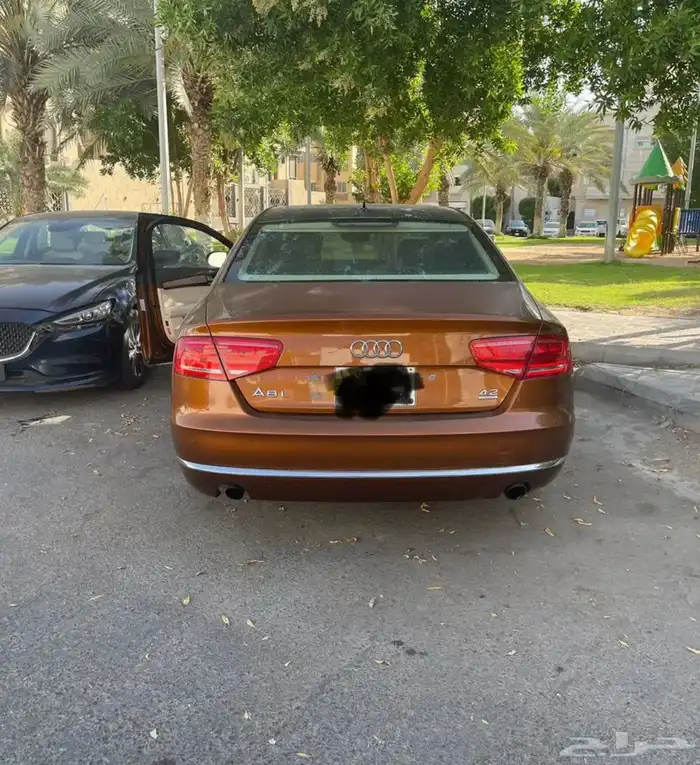 اودي A8 1