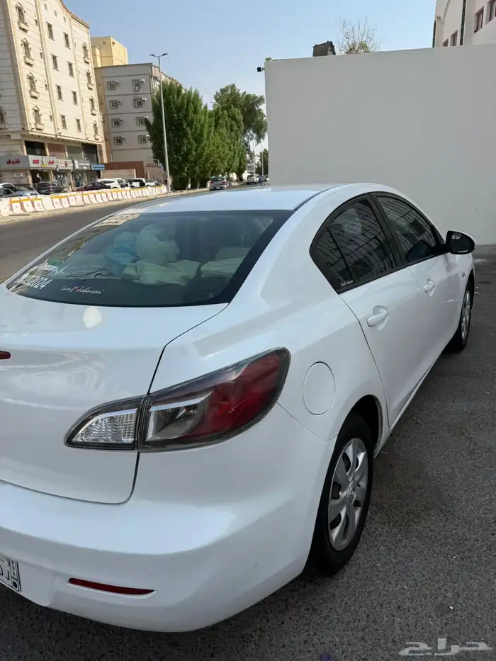 مازدا ابيض 2013 1