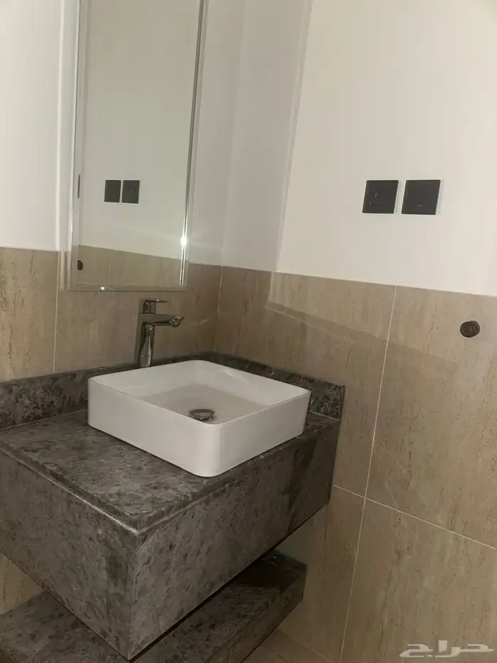 دور للايجار بحى بالعقيق وشقق بحى النرجس 0