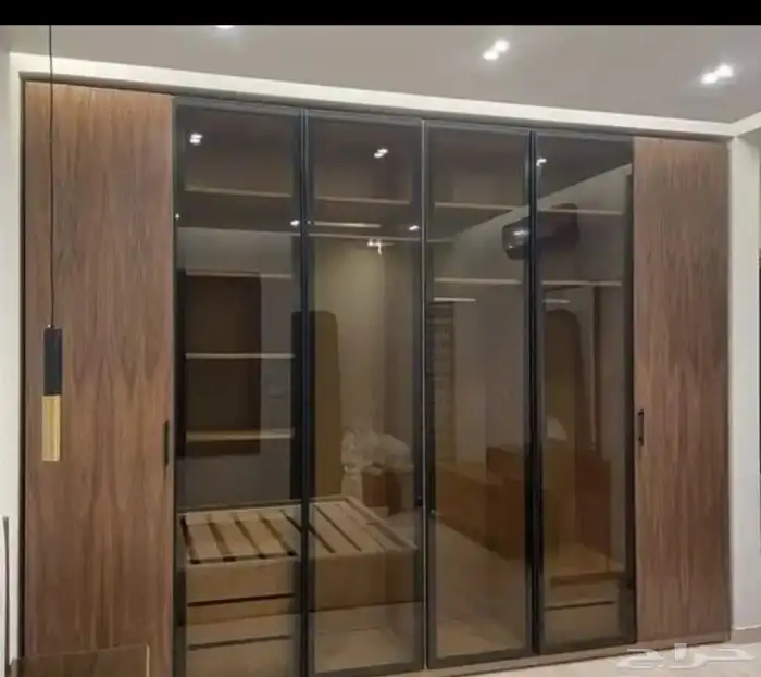 دواليب خشب وديكورات جدارية حسب الطلب وحسب التصاميم 0