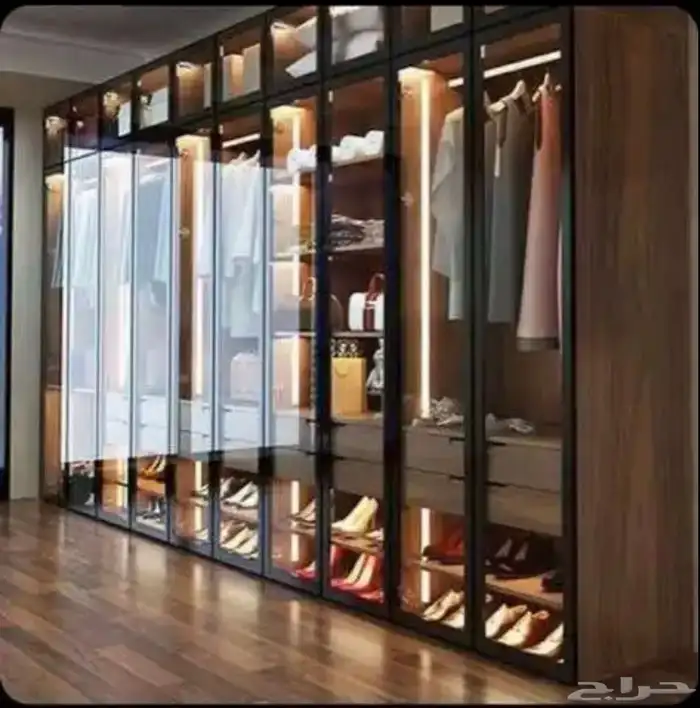 دواليب خشب وديكورات جدارية حسب الطلب وحسب التصاميم 3