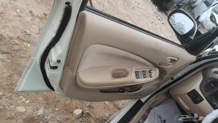 للبيع قطع مستعملة سيارة صني 2003 8
