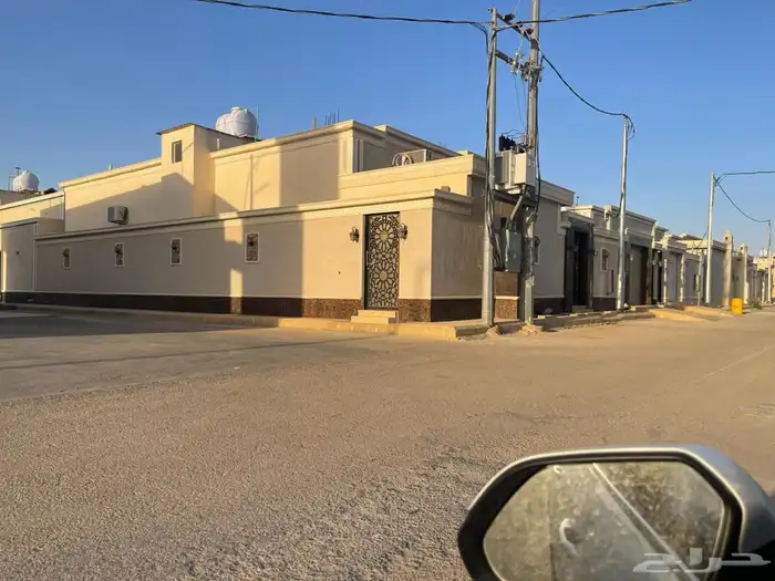 للبيع دور بالمزاحمية حي الريف 525م بمليون 450 0