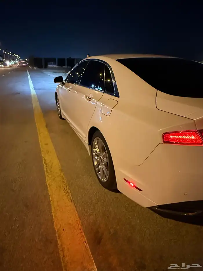 ليكون MKZ 2015 4