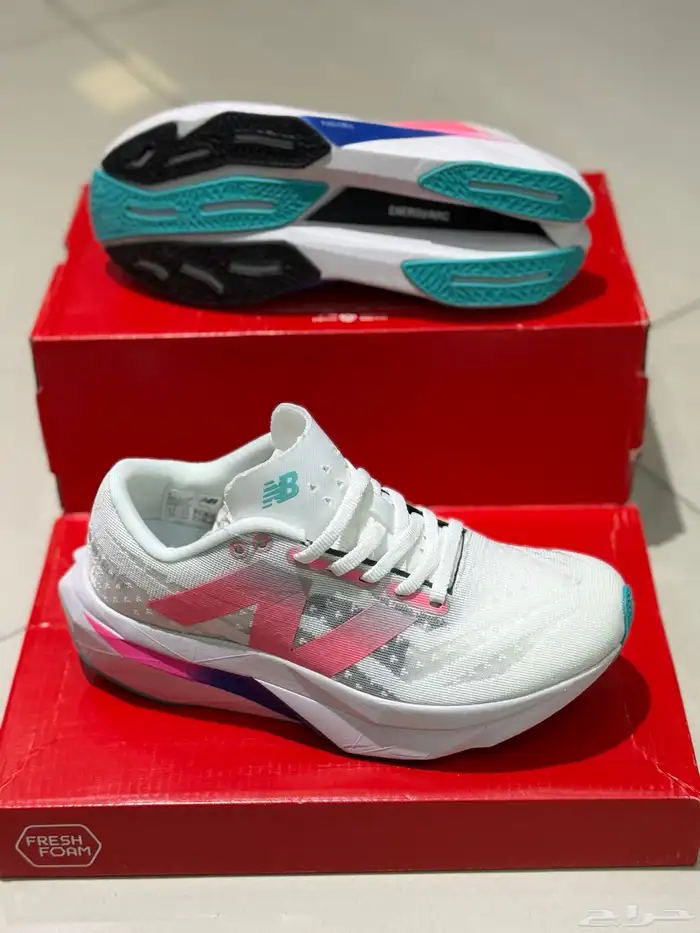 شوزات نيوبالانس رياضية 6