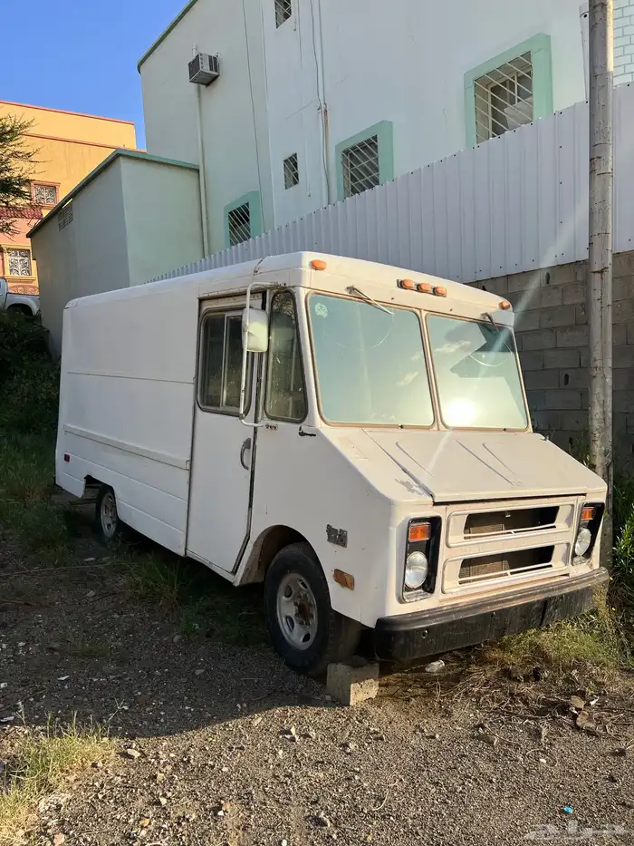 سيارة ستيب فان تنفع فود ترك 0