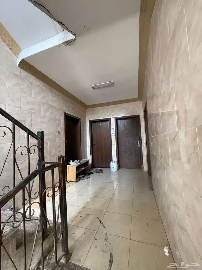 للبيع عماره في حي السوق الدواسر 8