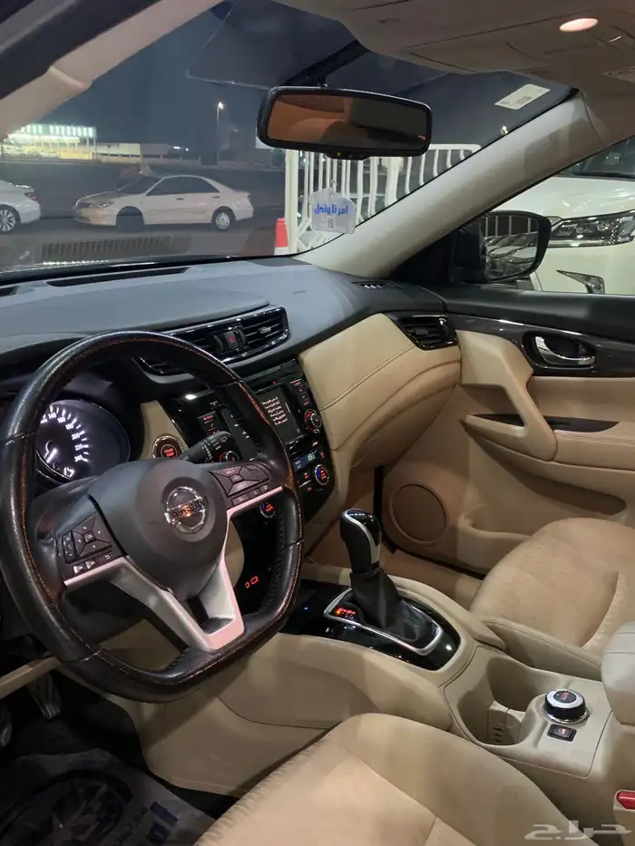 نيسان اكس تريل م2021 فل كامل 7 مقاعد مكيف خلفي 4