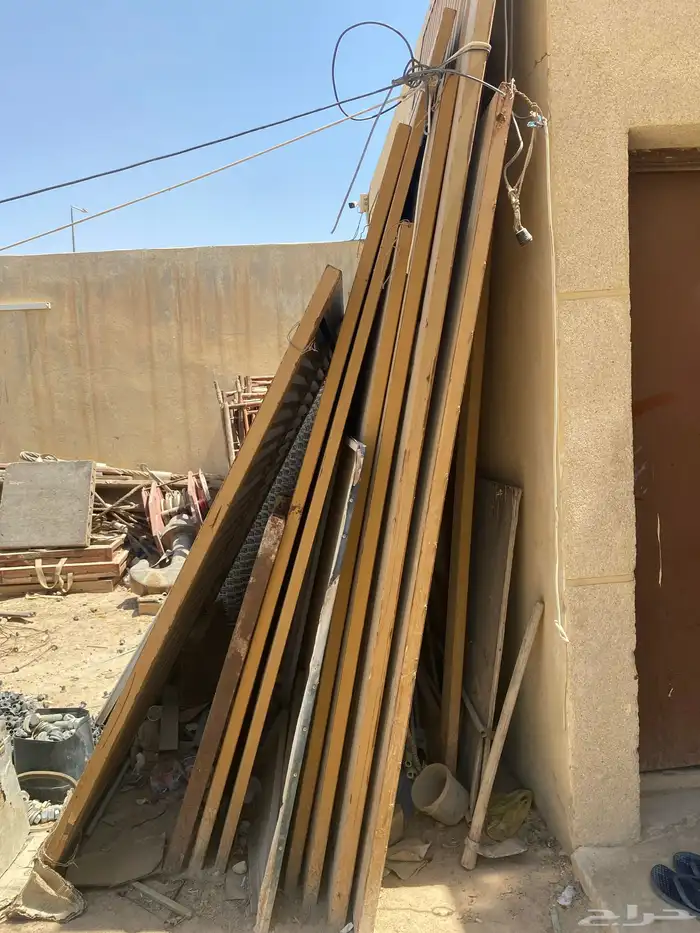 باب حديد شبك حديد سقالات باكت بوكلين مواسير كيبل نحاس خزان 0