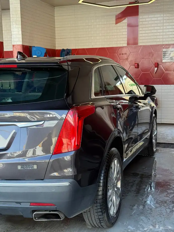 كاديلاك XT5 7