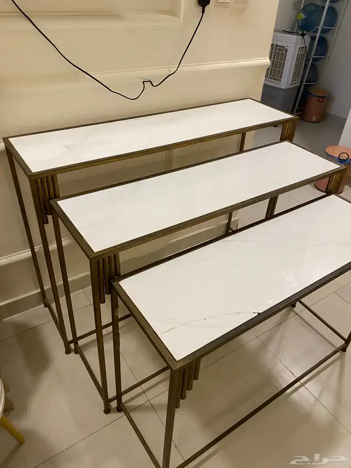 طاولة تقديم 1