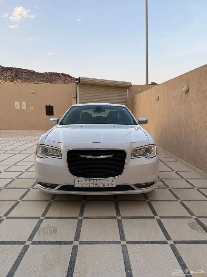 كرايسلر 2016 نظيف جدا  ماشاء الله 2