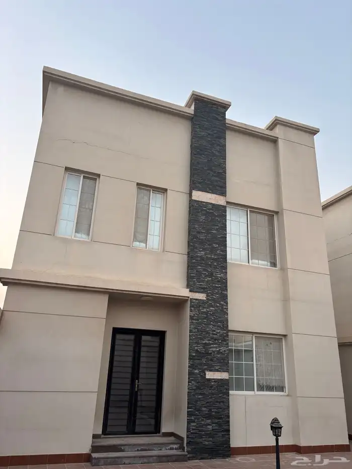 للبيع فيلا مستخدمة بالفاخرية مساحة 405 13