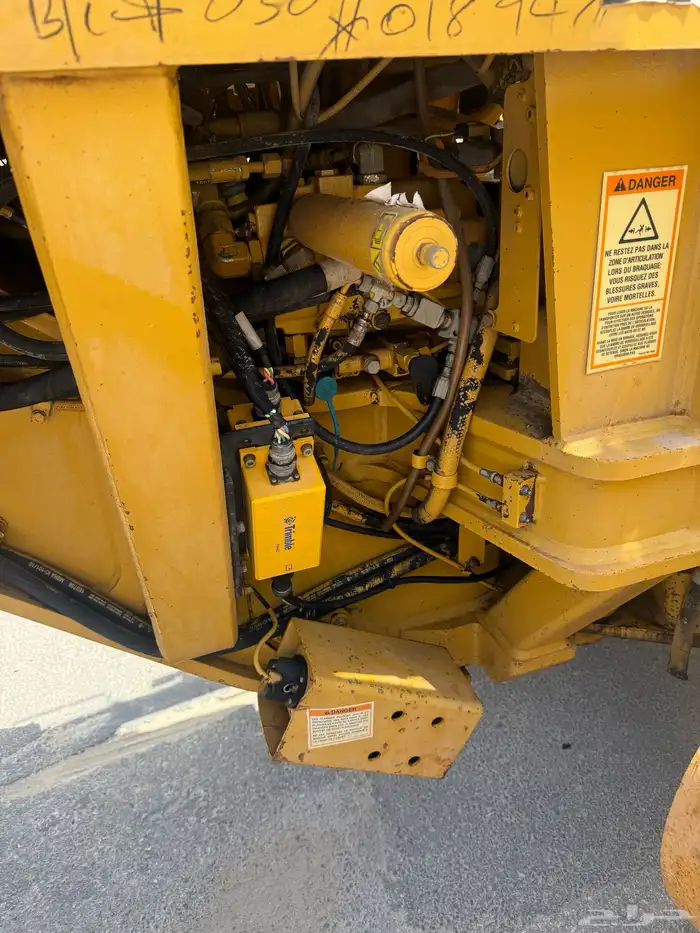 للبيع قريدر 14H موديل 2006 6