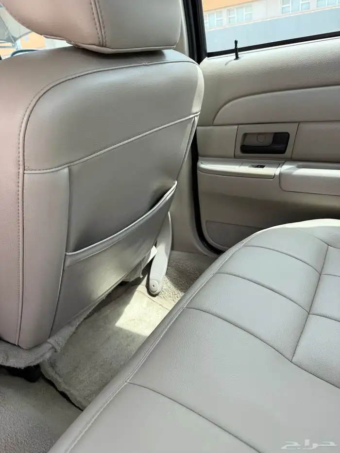 للبيع فورد كراون فكتوريا 6