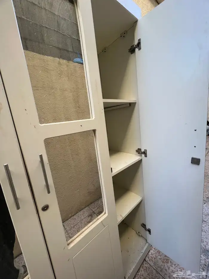 دولاب ملابس 1