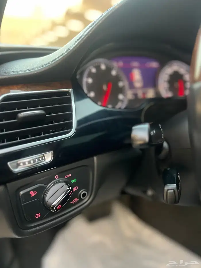 اودي A8 لارج ساماكو سعودية دايموند نظيفة جدا 2016 18